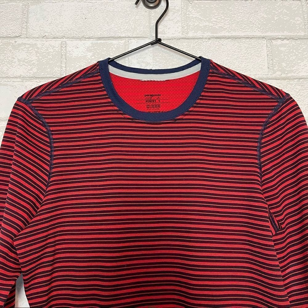 Patagonia Red and Blue Stripe Capilene Long Sleeve Base Layer Top S - Picture 2 of 7